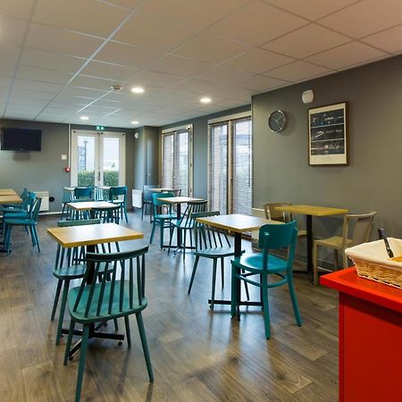 Hotel F1 Lyon Genay Massieux ภายนอก รูปภาพ