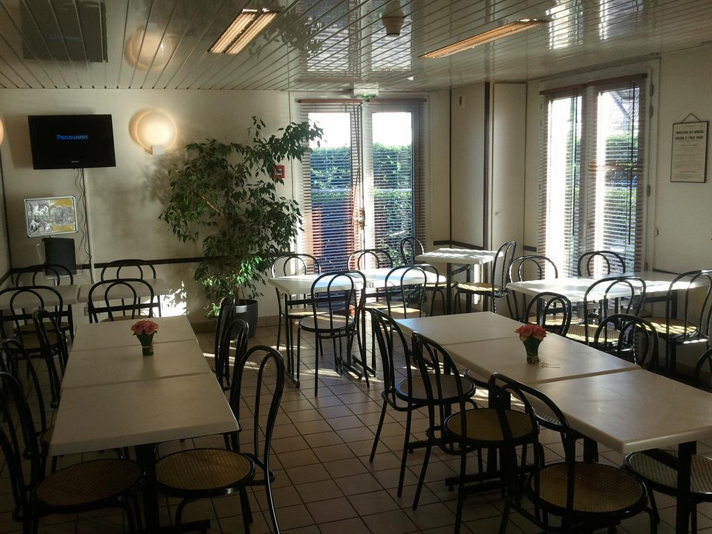 Hotel F1 Lyon Genay Massieux ภายนอก รูปภาพ