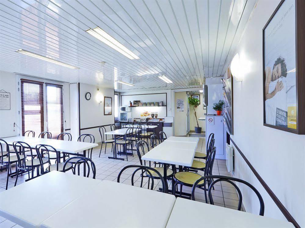 Hotel F1 Lyon Genay Massieux ภายนอก รูปภาพ