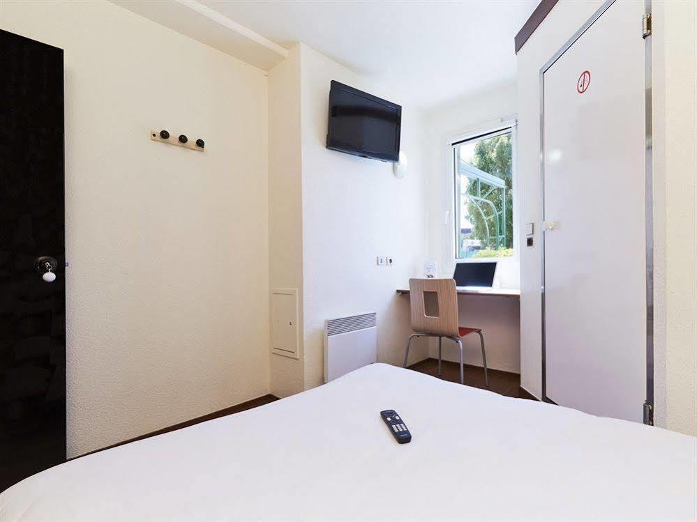 Hotel F1 Lyon Genay Massieux ภายนอก รูปภาพ